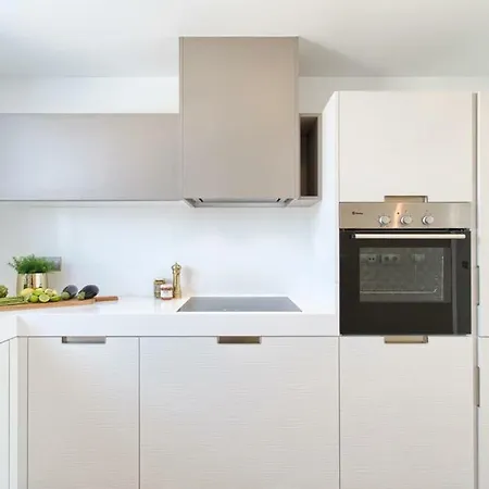 Jade Beach Apartment